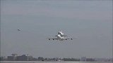 背着飞机飞，波音747SCA与航天飞机执行飞越和降落