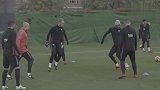 巴萨新的一周首次训练 队友集体挑传