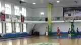 CBA-1415赛季-新疆男篮新星缪亮惊人弹跳亲吻篮筐-新闻