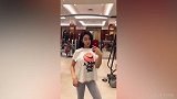 小姐姐身材好棒！扯衣服那一下真撩人