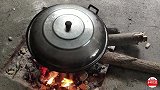第一次见这吃法，拿开锅盖的时候，太香了