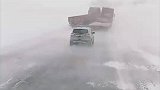 青藏高原的暴风雪，这种情况千万不能下车，敬畏大自然