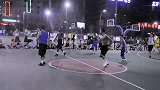 街球-13年-扣篮、穿裆引爆街场！骨头收集者领衔BallUp球员夜袭广东肇庆体育中心球场-专题