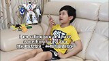用英语打电话给妈妈，看看她有什么反应？