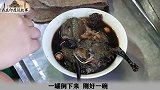 “易拉罐鸡汤”一瓶易拉罐，一只小鸡子！装下一大碗，吃上一顿饭