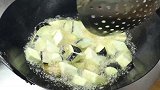 大厨教你烧茄子的正确做法，酸甜可口，开胃下饭，给肉都不换
