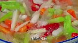 跳水泡菜好吃的关键，制作简单清脆爽口，泡一天就可以吃了