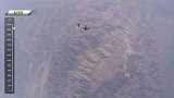 美国跳伞运动员不带降落伞 从7600米高空跳下