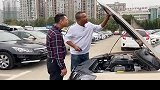 男子来买二手车，车贩子当场直呼：你看不懂，我来教你！