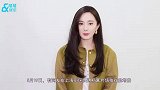 偶遇杨幂拍戏，抱胳膊低头疾走一脸嫌弃，大爷紧盯她看遭保安制止