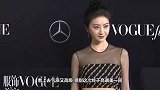 景甜西装外套配紧身衣，诠释独特女性魅力，网友都怪身材太有料装