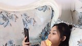 邻居欠钱不还，老爸还要把女儿嫁过去，说出的原因太扎心了