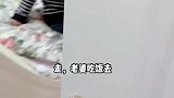 老婆居然在卧室给我兄弟画眉毛！