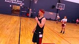 篮球-14年-疯狂运球大师The_Superhandles训练营开张！完美的控球寻求传承者-专题