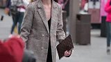 街拍美女，小姐姐笑的好甜
