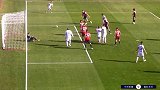 狂轰滥炸！桑切斯禁区一柱擎天头球攻门 克拉诺再献世界级扑救