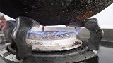 老猫今天做酱油焖鸡腿，口感软嫩，酱香十足，一口一个真过瘾