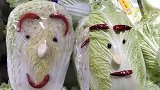 超市把大白菜用辣椒、蒜瓣包装成笑脸走红 你舍得吃？