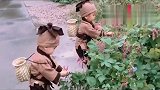 家有三胞胎宝宝，爸爸每天这样打扮儿子们出门，到哪都是焦点