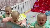 妈妈一胎生了三个儿子，当儿子都哭怎么办宝爸带娃有妙招