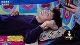 小伙睡觉说梦话，不想媳妇故意在旁边接话，俩人对话全程爆笑