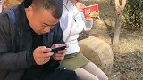 妈呀，我的泡面里怎么有臭袜子啊！