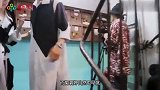 郭碧婷请客卡被冻结,打电话找向太要钱忘关麦,通话内容太尴尬