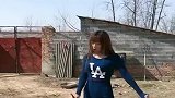农村女人才艺双全，不仅会唱歌还会吹喇叭，简直太好听了！