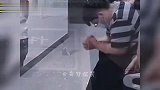 成年人的崩溃往往就在一瞬间