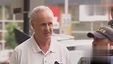 路人竟被指认罪犯同伙，照片为证遭逮捕，真逗