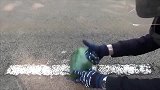 当机车川崎极速行驶时，撞上西瓜会怎么样