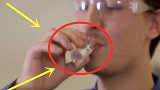 老外发明取水装置，能从空气中取水净化，沙漠中也能喝到干净水！