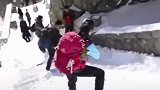冬天的泰山秒变滑雪场，网友：就是屁股有点疼！