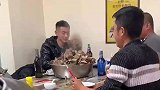 面对一大盆大骨头沉默了，筷子是不是有点多余