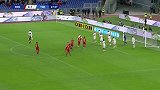 第69分钟罗马球员姆希塔良射门 - 打偏