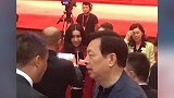 赌王女儿何超盈产后正式复工 身材有所恢复笑容甜美大方