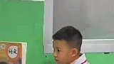 男生上课期间喝水，网友：局里局气，厅里厅气的