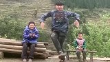 我们村跳霹雳舞的高手，如果不是家里穷，早就成大明星了！