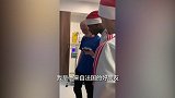 开心的博格巴到处送福利 打圣诞热线给球迷爷爷问好