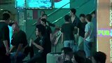 黑社会老大宝爷，即使面对警察也敢霸气说这里十二点后我说了算