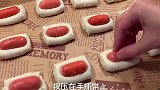 手抓饼和香肠碰撞出来的美味芬芳，你可以坚持几秒？