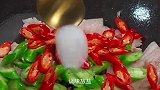 如果没啥胃口吃饭，你就像我这样做道下饭菜，做法简单好吃极了