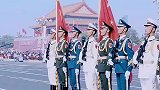 回顾中国阅兵式，徒步方队气势磅礴，每次看都能震撼人心