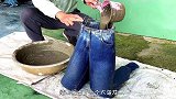 男子把水泥灌到牛仔裤中，成品太奇葩，最后闹出一个大乌龙！