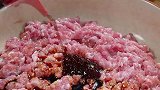 过年都要包饺子，白菜猪肉饺子，味道鲜美汤汁饱满，真的太好吃了