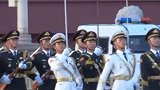 偶遇国旗护卫队，雄赳赳气昂昂，处处展示着祖国的繁荣昌盛！