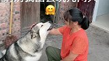 洛洛要出去玩跟奶奶道别，洛洛乖巧的样子真讨人喜欢，萌萌哒