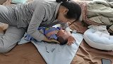 宝妈心态被宝宝搞崩溃直言：要打包送人!为人父母才知父母恩！