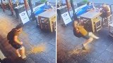 澳大利亚一男子离开酒吧时呕吐在地 下一秒被呕吐物滑倒