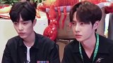 不就是碰到手手么，至于么